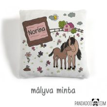 Lovak a farmon párna névvel