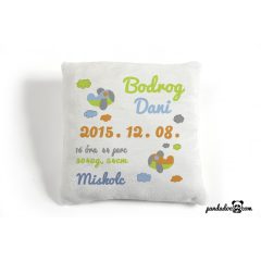 Repülős párna születési adatokkal