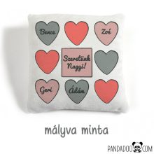 Szíves párna nevekkel