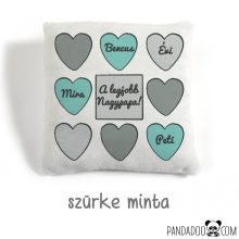 Szíves párna nevekkel