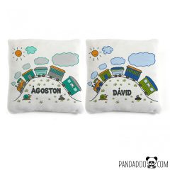 Vonatos párna névvel, több színben